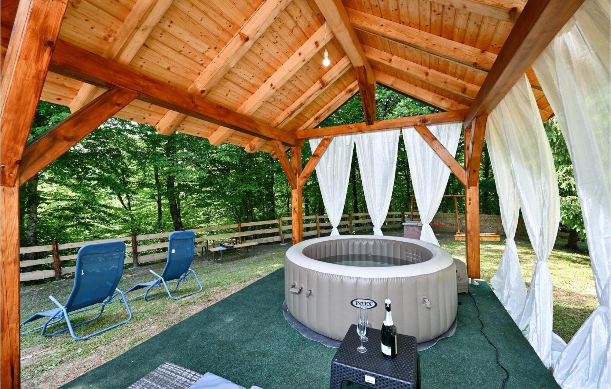 2 Bedroom Gorgeous Home In Gornje Stative Luaran gambar