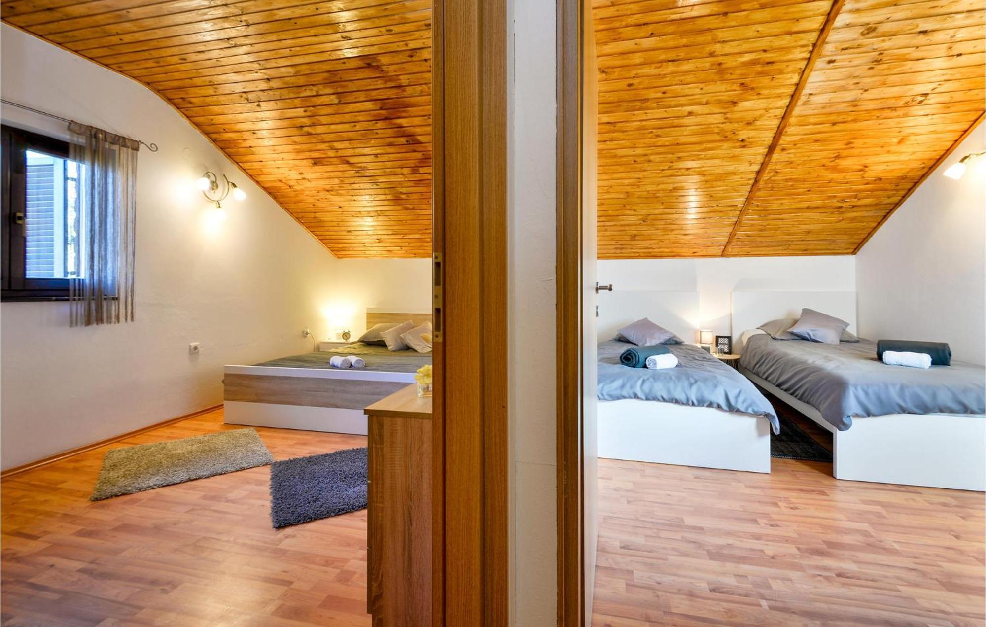 2 Bedroom Gorgeous Home In Gornje Stative Luaran gambar