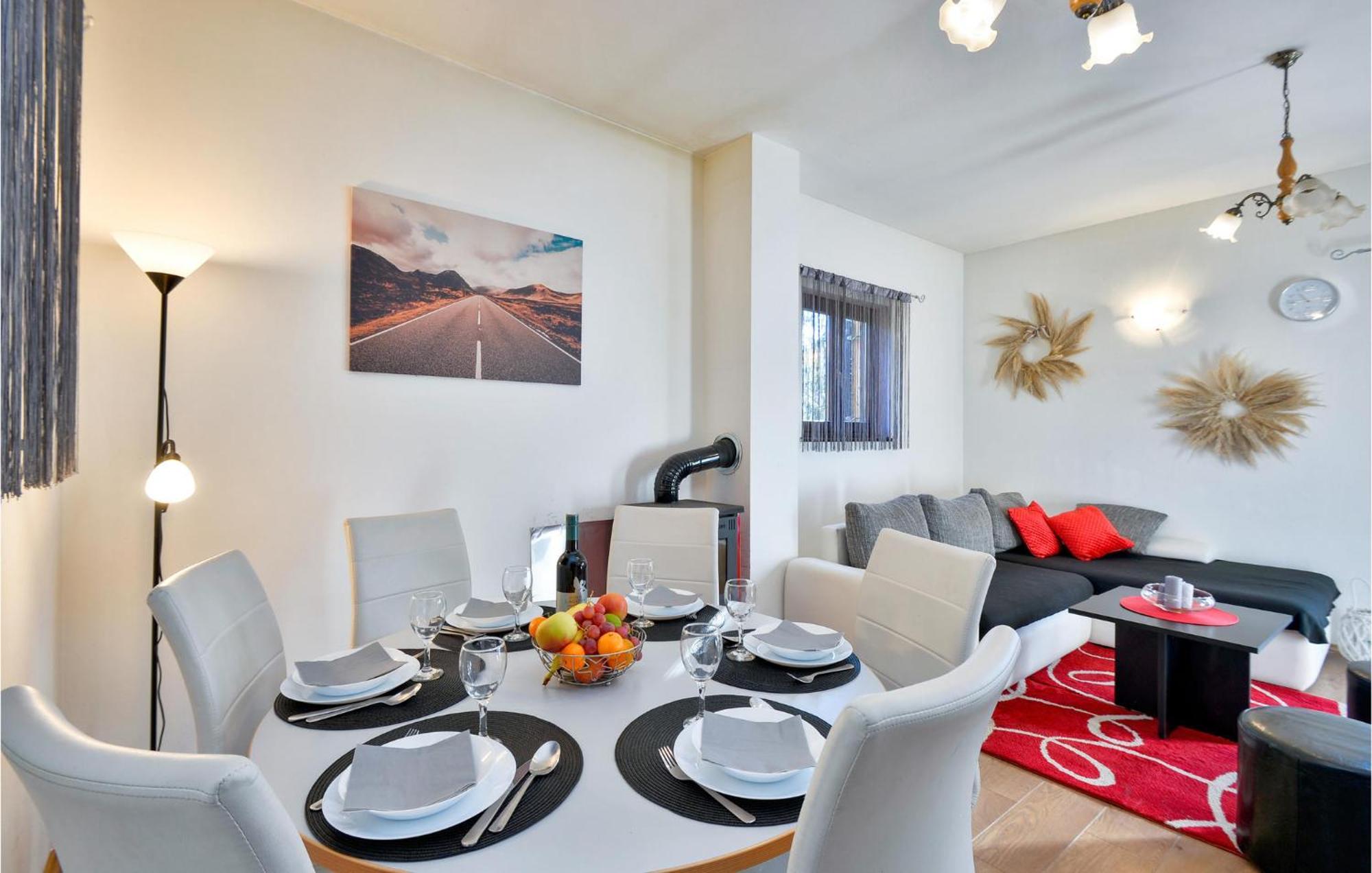 2 Bedroom Gorgeous Home In Gornje Stative Luaran gambar