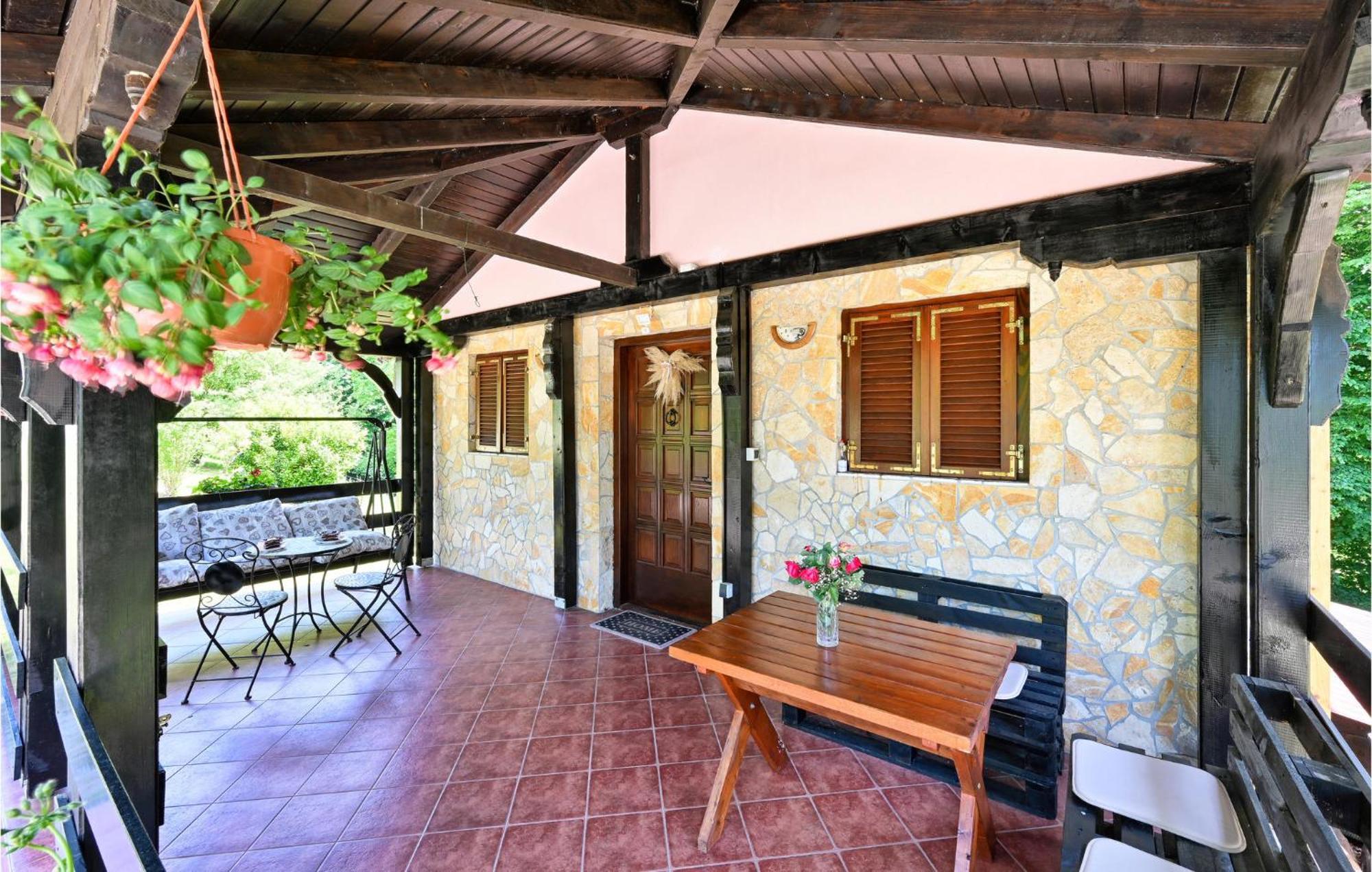 2 Bedroom Gorgeous Home In Gornje Stative Luaran gambar
